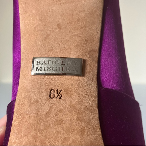 Badgley Mischka Purple Satin Jewel Embellished Peep Toe Platform Heels size 8.5 - Picture 5 of 8